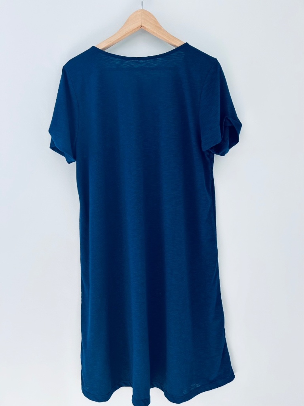 Lilly Pulitzer Maisy Dress in True Navy w/Embroidered White V-Neck XL - EUC - Picture 3 of 5